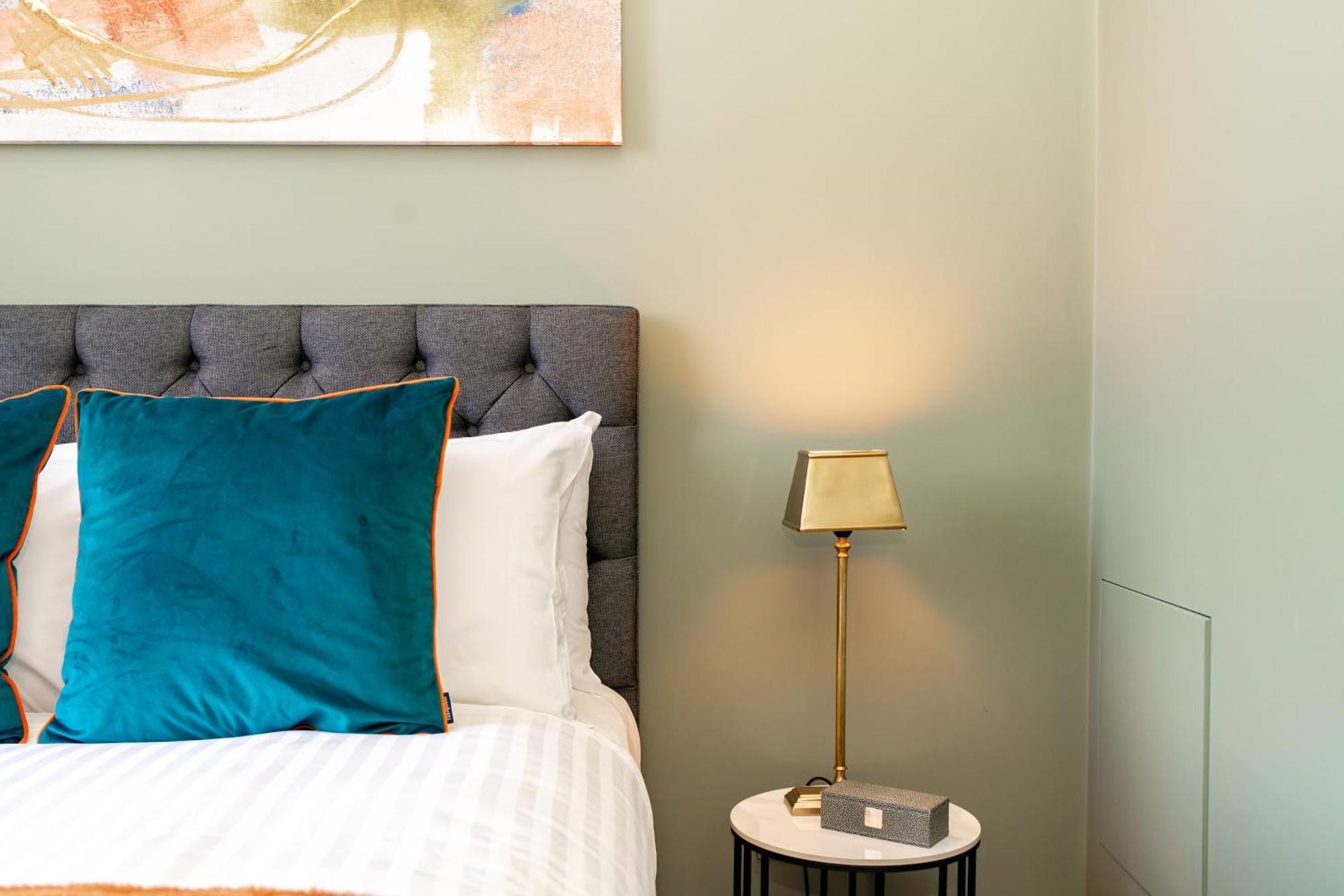 Dragon Suites Luxury Apartments At 9 Albyn Place Эдинбург Экстерьер фото